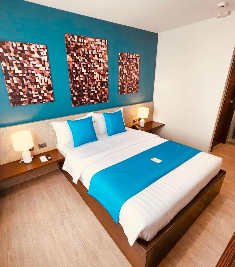 Fynn Boutique Hotel Bacoor エクステリア 写真