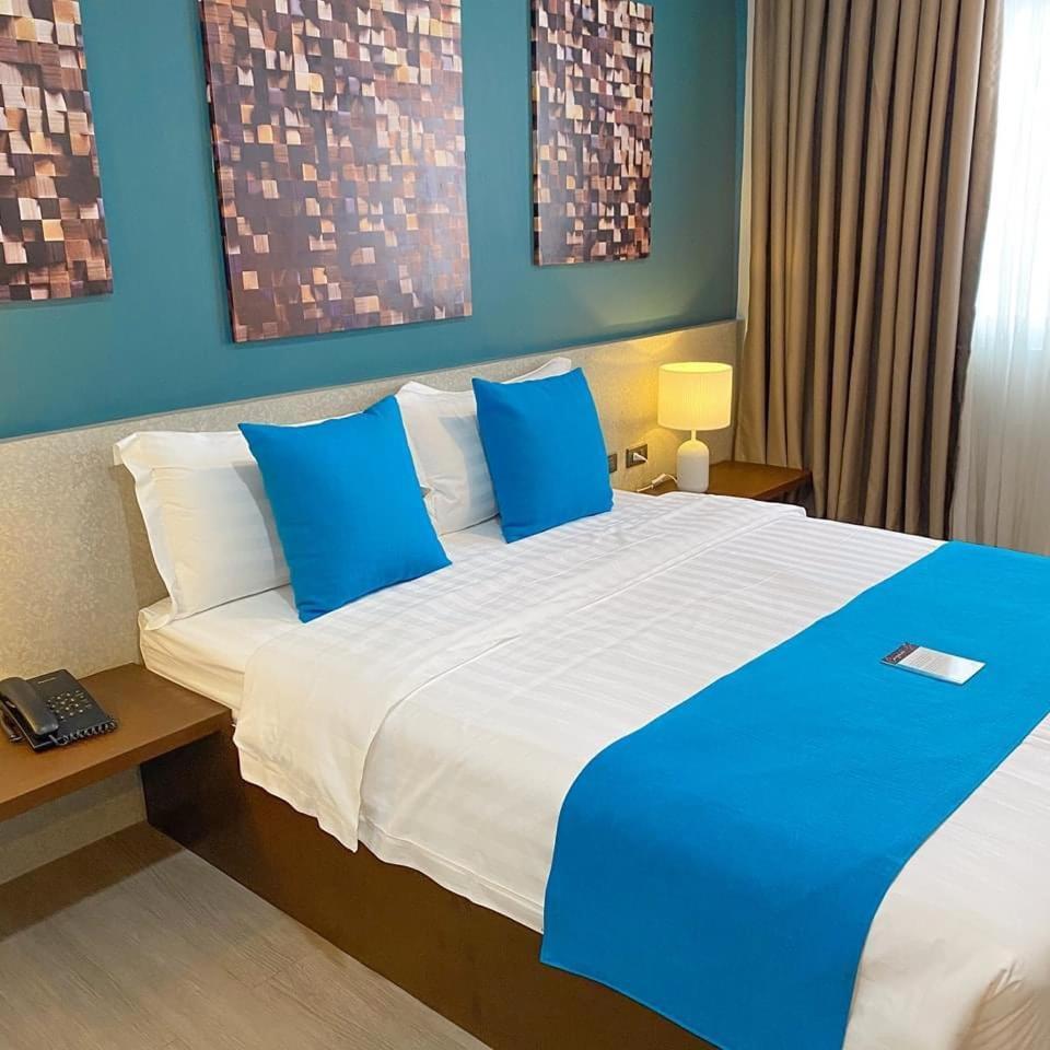Fynn Boutique Hotel Bacoor エクステリア 写真