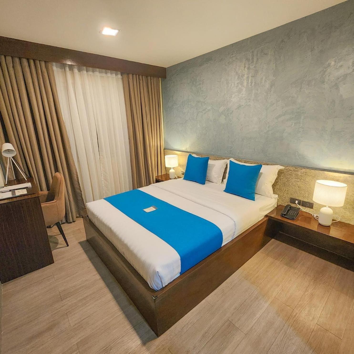 Fynn Boutique Hotel Bacoor エクステリア 写真